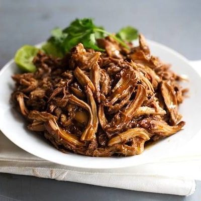 Honey Glazed Crockpot Chicken Adobo - simple pantry ingredients, hardly any hands-on time, 200 calories. | https://weightloss-progress.today