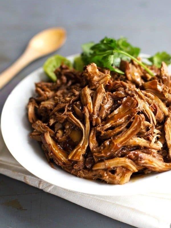 Honey Glazed Crockpot Chicken Adobo - simple pantry ingredients, hardly any hands-on time, 200 calories. | https://weightloss-progress.today